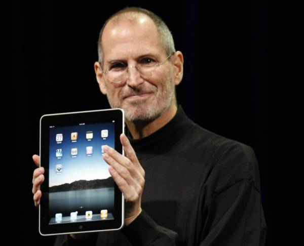 steve-jobs-ipad