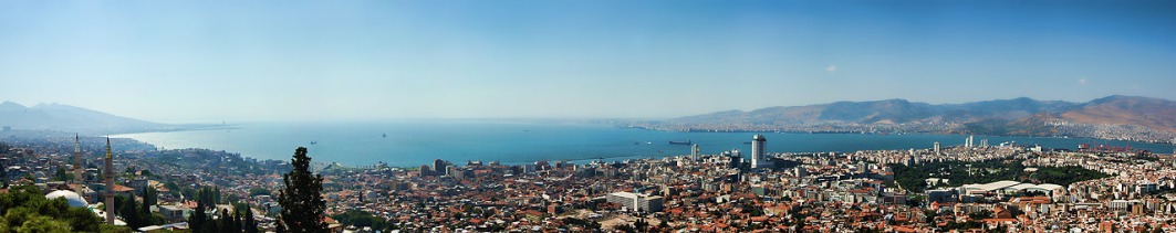 Izmir_panorama_from_Kadifekale (1)